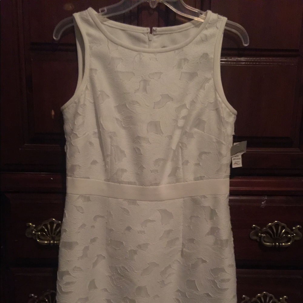 Kasper white floral lace dress